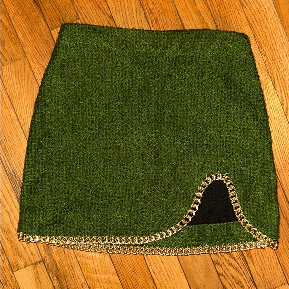 Zara sz XS Green boucle with Chain detail Mini Skirt with back zipper - Picture 4 of 5